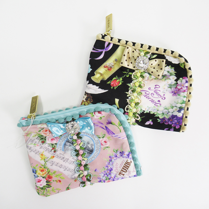 TUNIC シャイニーデイのティッシュポーチ B/クロ